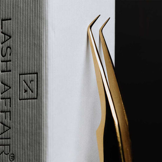 Hot Date | Classic Lash Tweezers