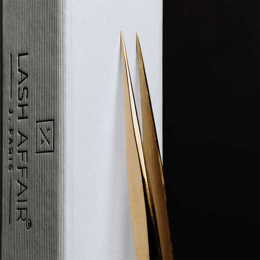 On Point | Isolation + Classic Lash Tweezers